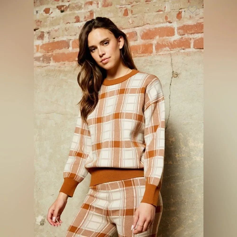 014. SOFT PLAID SWEATER - Picture 2 of 9